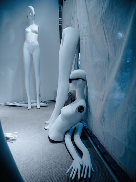Mannequin 25